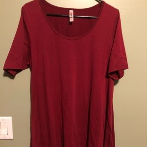 Beautiful cranberry LuLaRoe Perfect Tee size L!